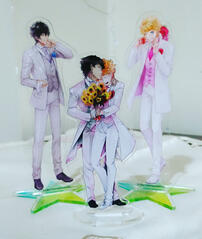 standee01 (only the middle)